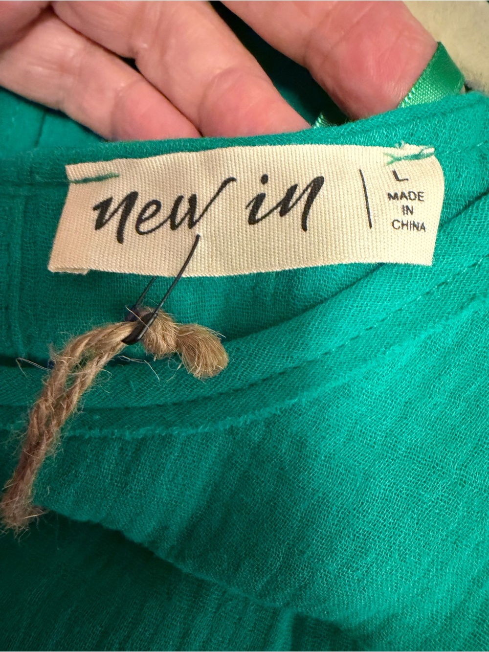 New In Sleeveless Kelly Green Ruffle Peplum Top Size Large NWT - Picture 11 of 15